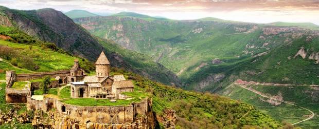 Поход по горам Армении и восхождение на Аджаак